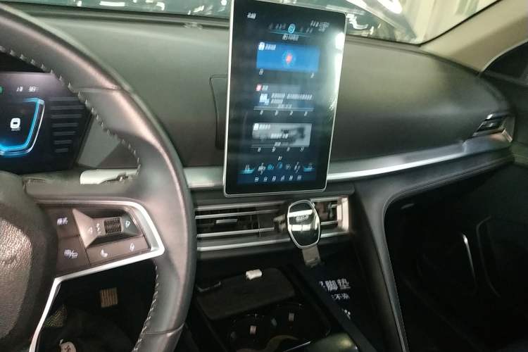 Used BYD Song 2020 Classic Edition 1.5T Automatic Elite Model Audio And AC Panel