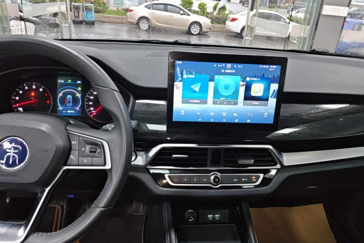 Used BYD Song 2020 Classic Edition 1.5T Automatic Elite Model Audio And AC Panel