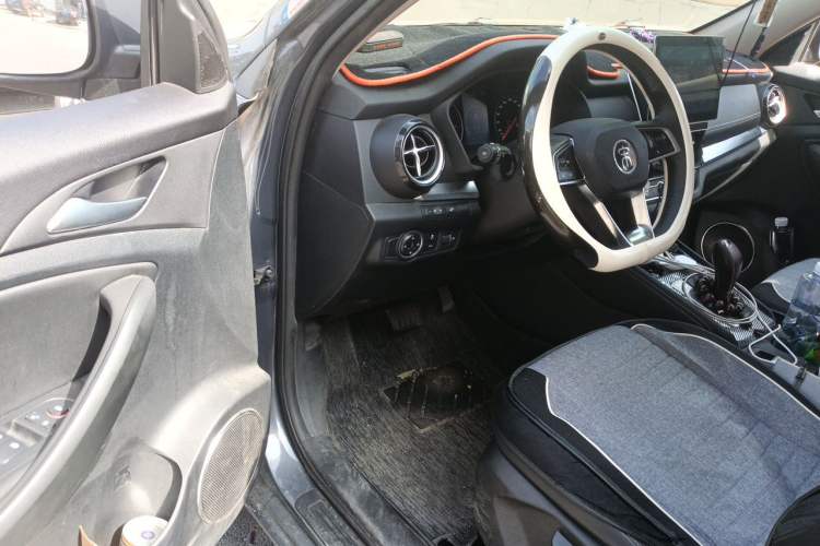Used BYD Song 2020 Classic Edition 1.5T Automatic Elite Model Driver Seat