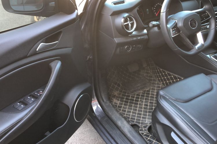 Used BYD Song 2020 Classic Edition 1.5T Automatic Elite Model Driver Seat