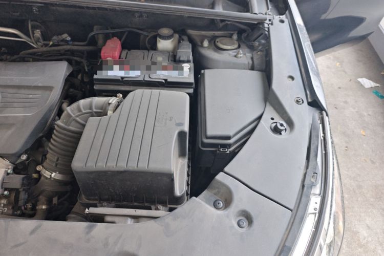 Used BYD Song 2020 Classic Edition 1.5T Automatic Elite Model Engine Bay Left