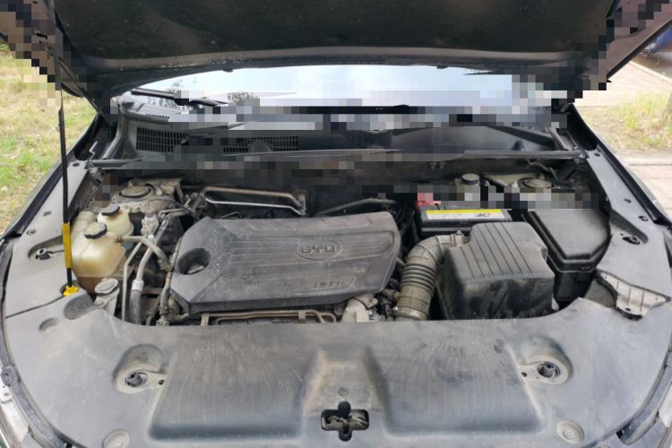 Used BYD Song 2020 Classic Edition 1.5T Manual Luxury Model Engine Bay