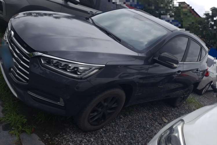 Used BYD Song 2020 Classic Edition 1.5T Automatic Elite Model Exterior 5