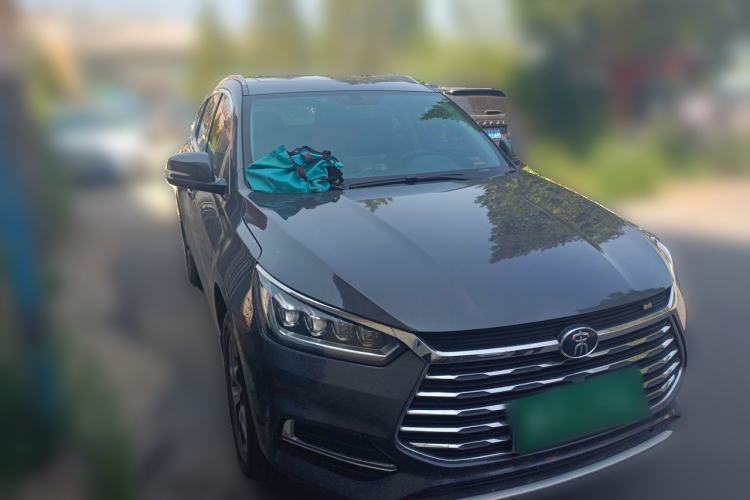 Used BYD Song 2020 Classic Edition 1.5T Automatic Elite Model Front Right 45 Deg