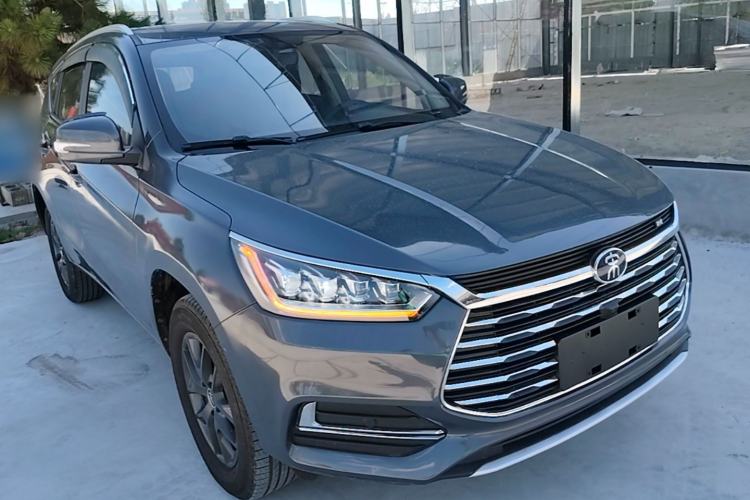 Used BYD Song 2020 Classic Edition 1.5T Automatic Elite Model Front Right 45 Deg