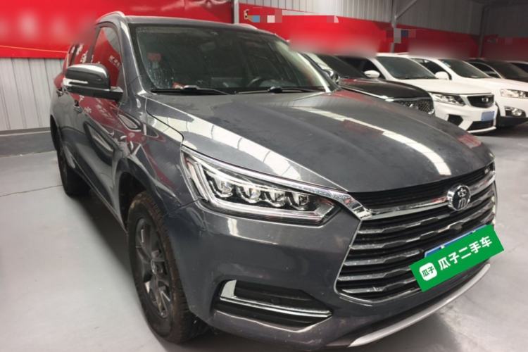 Used BYD Song 2020 Classic Edition 1.5T Automatic Elite Model Front Right 45 Deg
