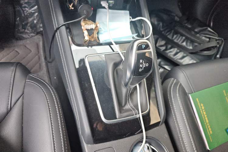 Used BYD Song 2020 Classic Edition 1.5T Automatic Elite Model Gear Lever