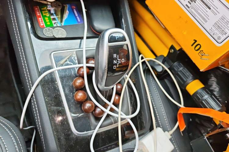 Used BYD Song 2020 Classic Edition 1.5T Automatic Elite Model Gear Lever