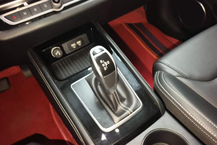 Used BYD Song 2020 Classic Edition 1.5T Automatic Elite Model Gear Lever