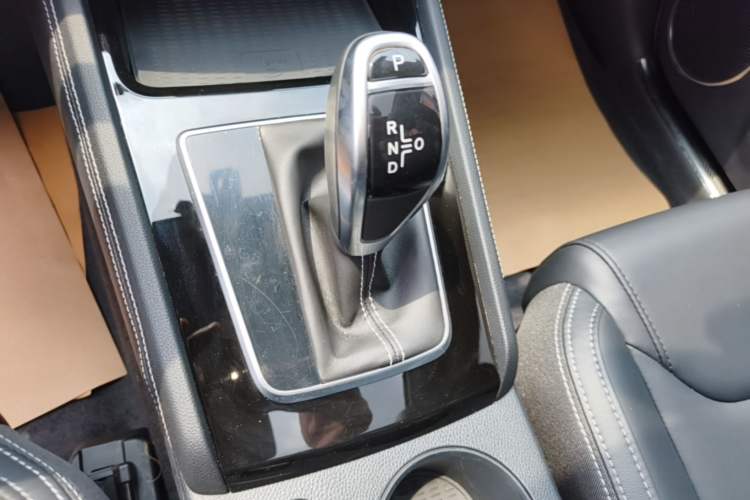 Used BYD Song 2020 Classic Edition 1.5T Automatic Elite Model Gear Lever