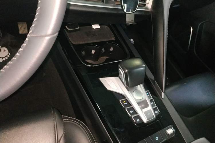 Used BYD Song 2020 Classic Edition 1.5T Automatic Elite Model Gear Lever