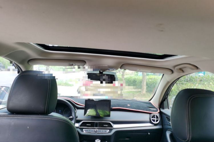 Used BYD Song 2020 Classic Edition 1.5T Manual Luxury Model Headliner