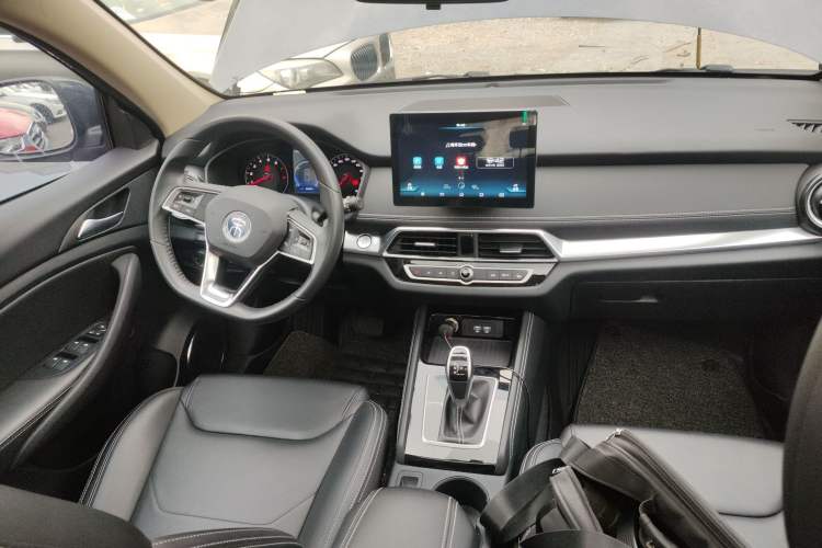 Used BYD Song 2020 Classic Edition 1.5T Automatic Elite Model Interior 2
