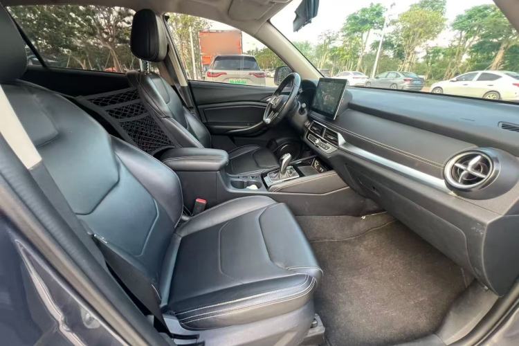 Used BYD Song 2020 Classic Edition 1.5T Automatic Elite Model Interior 3