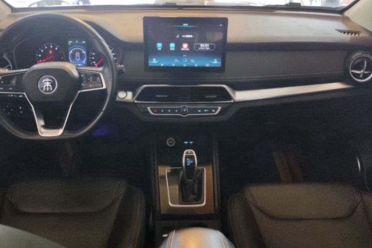 Used BYD Song 2020 Classic Edition 1.5T Automatic Elite Model Interior 3