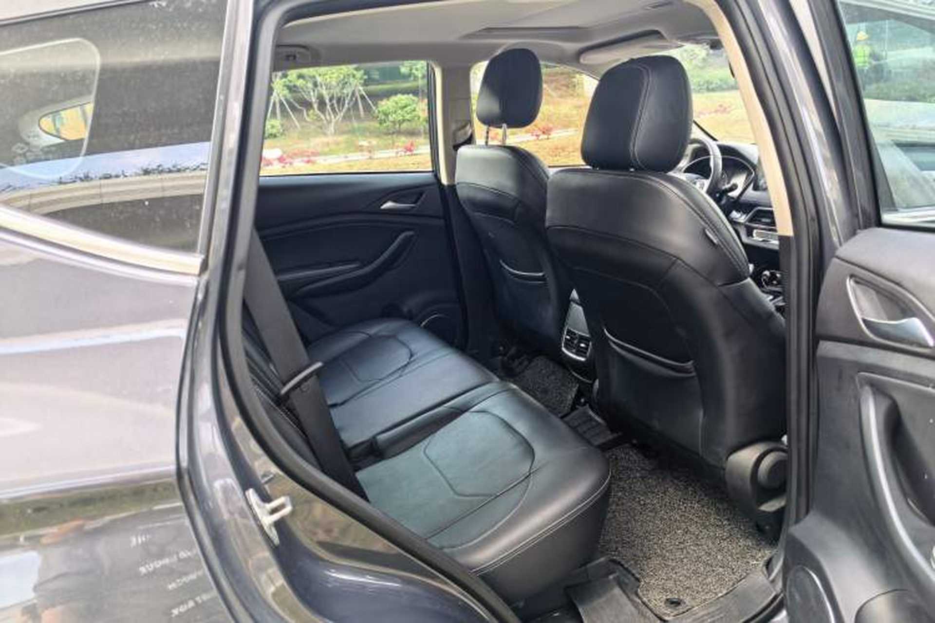 Used BYD Song 2020 Classic Edition 1.5T Automatic Elite Model Interior 4