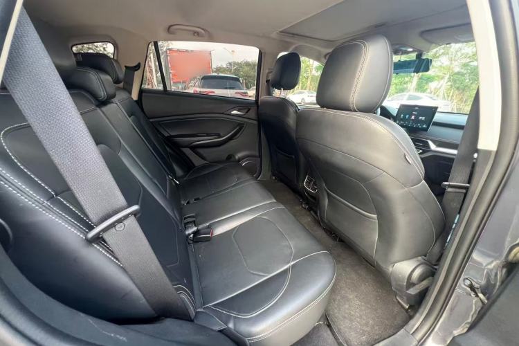 Used BYD Song 2020 Classic Edition 1.5T Automatic Elite Model Interior 4