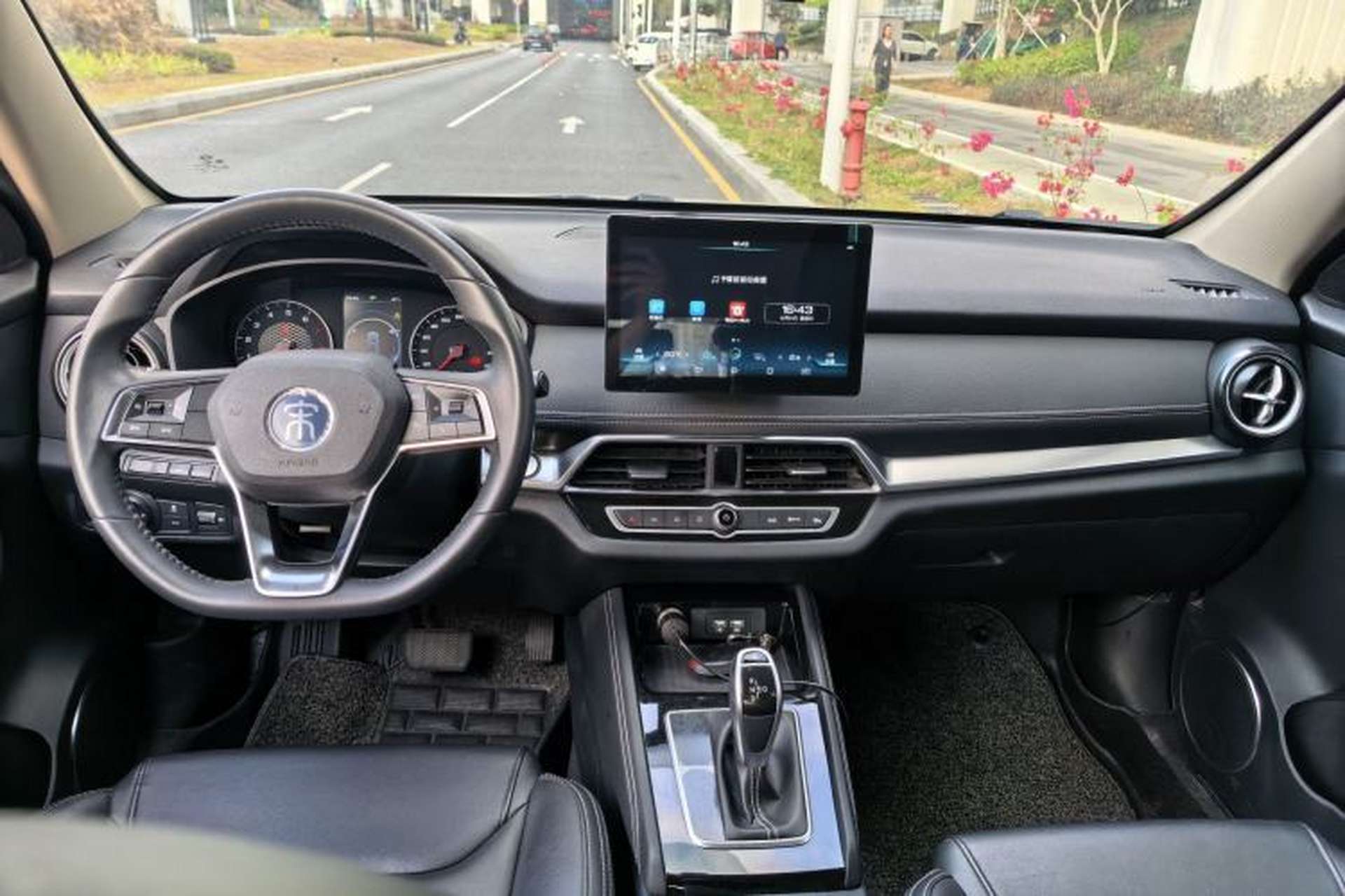 Used BYD Song 2020 Classic Edition 1.5T Automatic Elite Model Interior 7