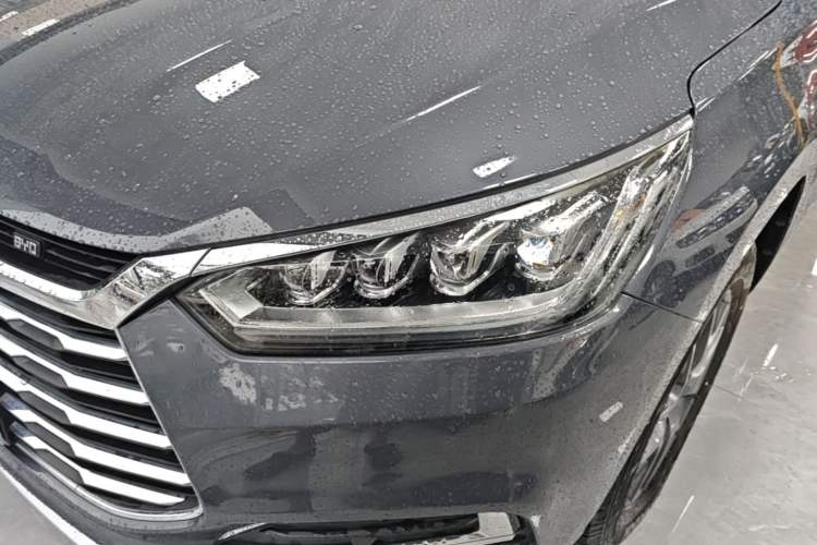 Used BYD Song 2020 Classic Edition 1.5T Automatic Elite Model Left Front Headlight