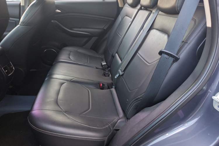 Used BYD Song 2020 Classic Edition 1.5T Automatic Elite Model Left Rear Seat