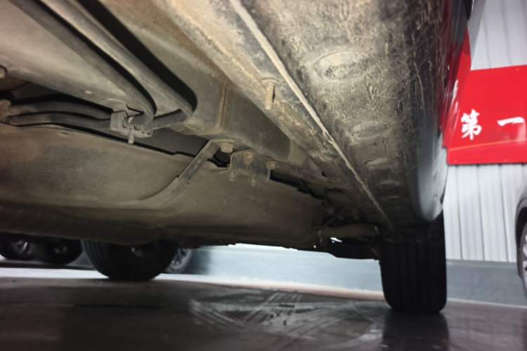 Used BYD Song 2020 Classic Edition 1.5T Automatic Elite Model Left Side Sill