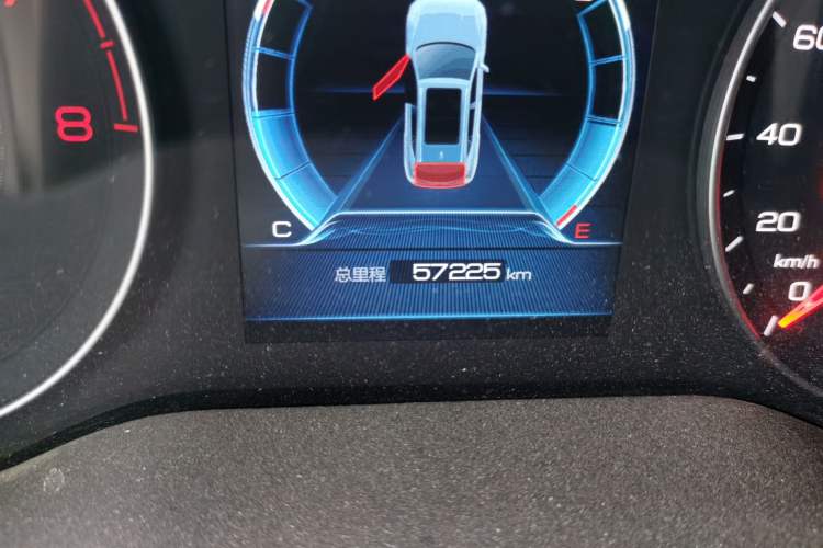 Used BYD Song 2020 Classic Edition 1.5T Manual Luxury Model Odometer Close Up