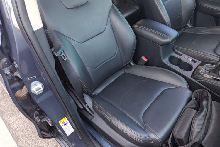 Used BYD Song 2020 Classic Edition 1.5T Automatic Elite Model Right Front Seat