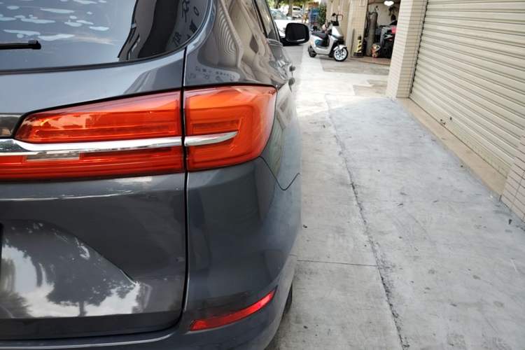 Used BYD Song 2020 Classic Edition 1.5T Automatic Elite Model Right Rear Taillight