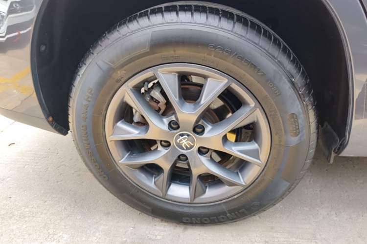 Used BYD Song 2020 Classic Edition 1.5T Automatic Elite Model Right Rear Wheel Hub