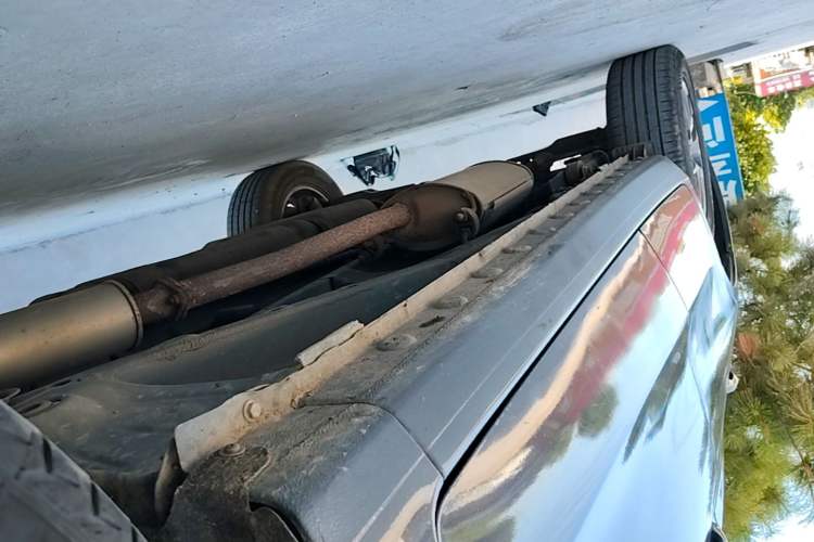 Used BYD Song 2020 Classic Edition 1.5T Automatic Elite Model Right Side Sill