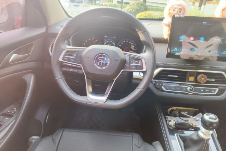 Used BYD Song 2020 Classic Edition 1.5T Manual Luxury Model Steering Wheel