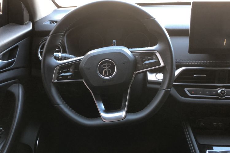Used BYD Song 2020 Classic Edition 1.5T Automatic Elite Model Steering Wheel