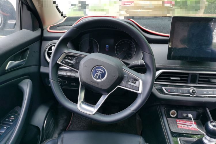 Used BYD Song 2020 Classic Edition 1.5T Manual Luxury Model Steering Wheel