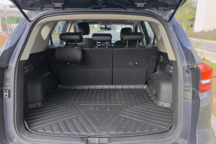 Used BYD Song 2020 Classic Edition 1.5T Automatic Elite Model Trunk
