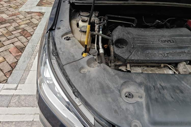 Used BYD Song 2020 Classic Edition 1.5T Automatic Elite Model Engine Bay Right