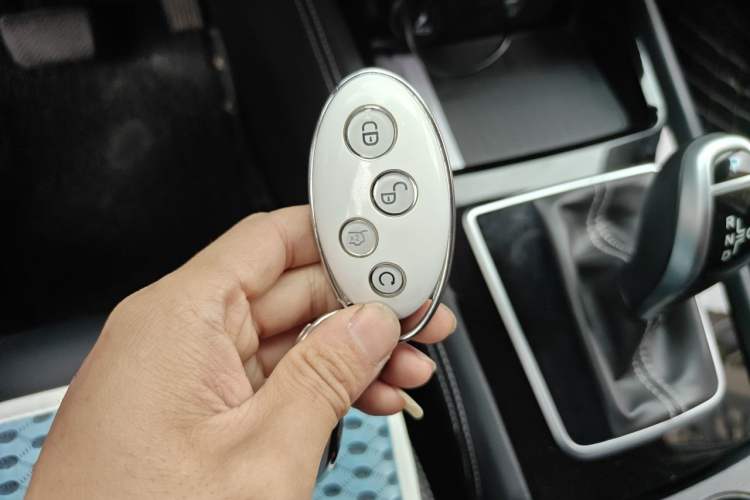 Used BYD Song 2020 Classic Edition 1.5T Automatic Elite Model Vehicle Key