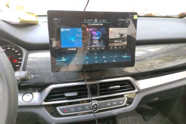 Used BYD Song 2020 Classic Edition 1.5T Automatic Elite Model Audio And AC Panel
