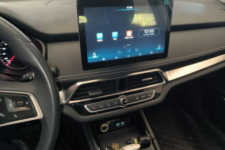 Used BYD Song 2020 Classic Edition 1.5T Automatic Elite Model Audio And AC Panel