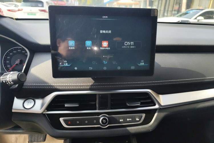 Used BYD Song 2020 Classic Edition 1.5T Automatic Elite Model Audio And AC Panel