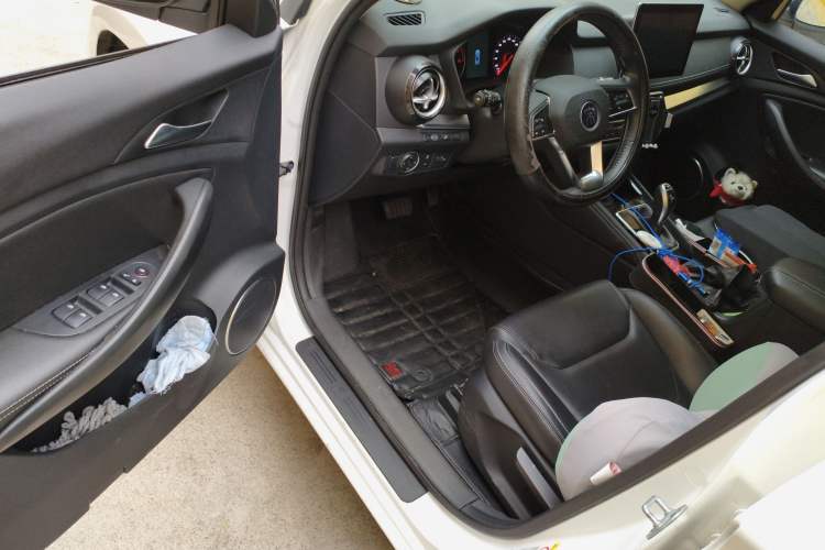 Used BYD Song 2020 Classic Edition 1.5T Automatic Elite Model Driver Seat