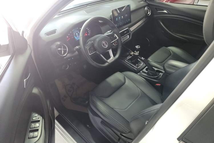 Used BYD Song 2020 Classic Edition 1.5T Manual Luxury Model Driver Seat
