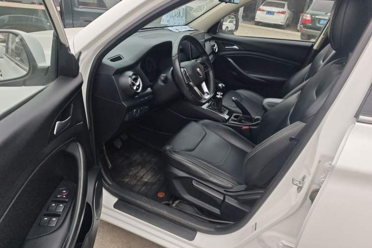Used BYD Song 2020 Classic Edition 1.5T Manual Luxury Model Driver Seat