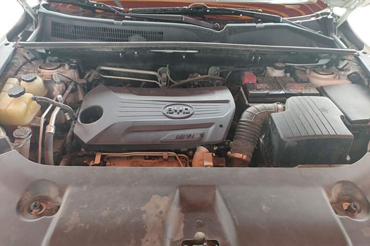 Used BYD Song 2020 Classic Edition 1.5T Automatic Elite Model Engine Bay