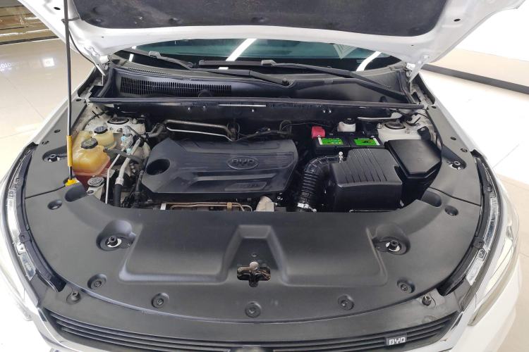 Used BYD Song 2020 Classic Edition 1.5T Automatic Elite Model Engine Bay