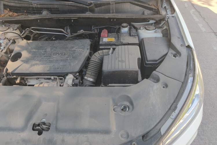 Used BYD Song 2020 Classic Edition 1.5T Automatic Elite Model Engine Bay Left