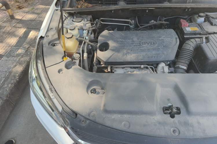 Used BYD Song 2020 Classic Edition 1.5T Automatic Elite Model Engine Bay Right
