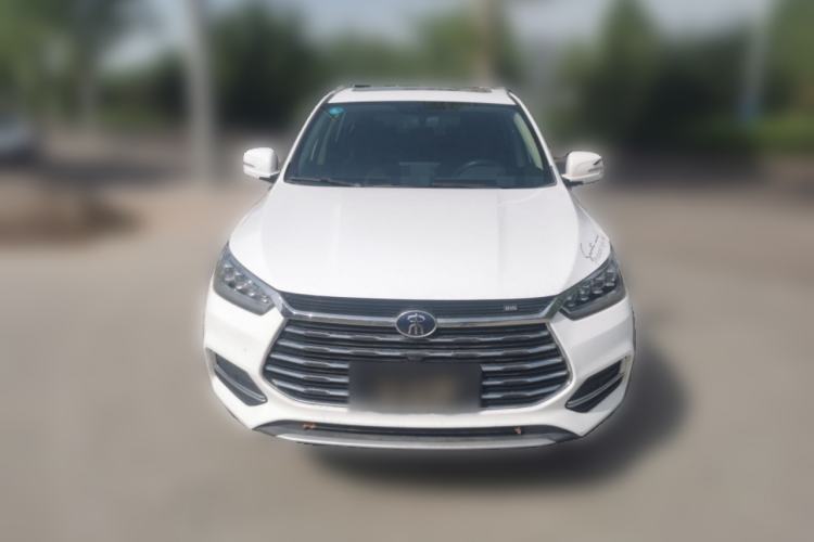 Used BYD Song 2020 Classic Edition 1.5T Manual Luxury Model Exterior 1