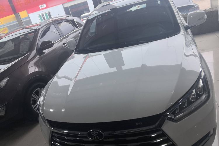 Used BYD Song 2020 Classic Edition 1.5T Manual Luxury Model Exterior 1