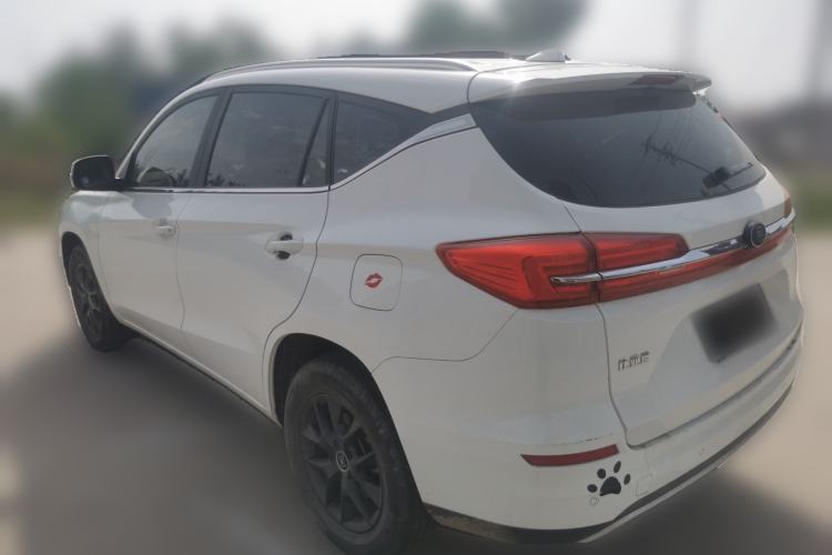 Used BYD Song 2020 Classic Edition 1.5T Manual Luxury Model Exterior 3