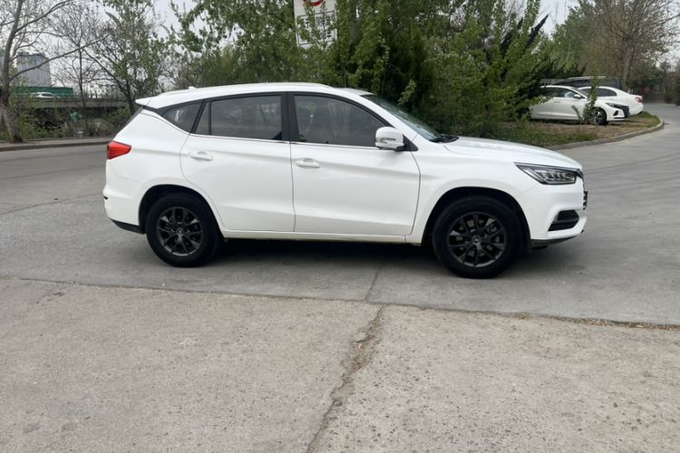 Used BYD Song 2020 Classic Edition 1.5T Automatic Elite Model Exterior 4